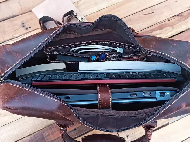 Men's Leather Messenger Bag